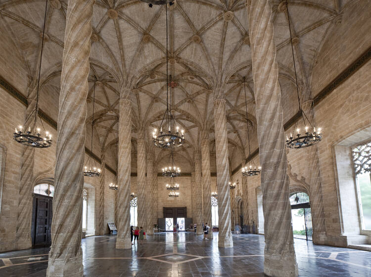 Visit The Silk Exchange of Valencia: La Lonja de la Seda